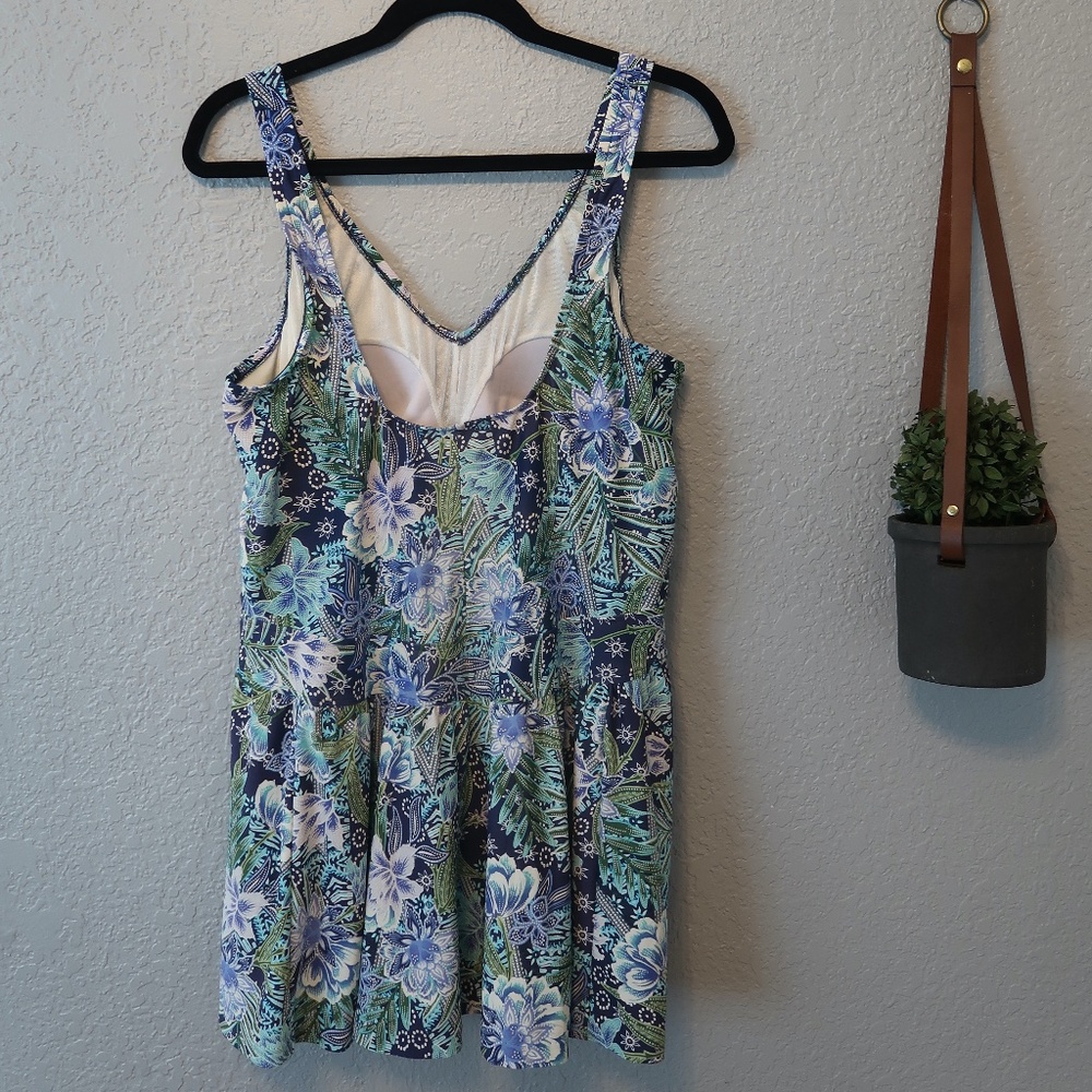 AYUL FLORAL SWIMSUIT DRESS-SIZE 18 - Picture 2 of 6